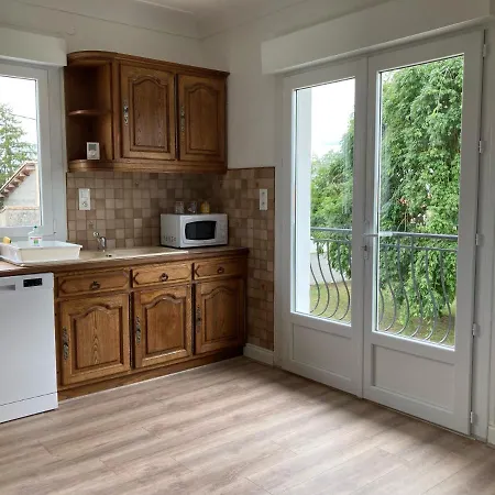 Agréable maison en centre ville Châteaubernard